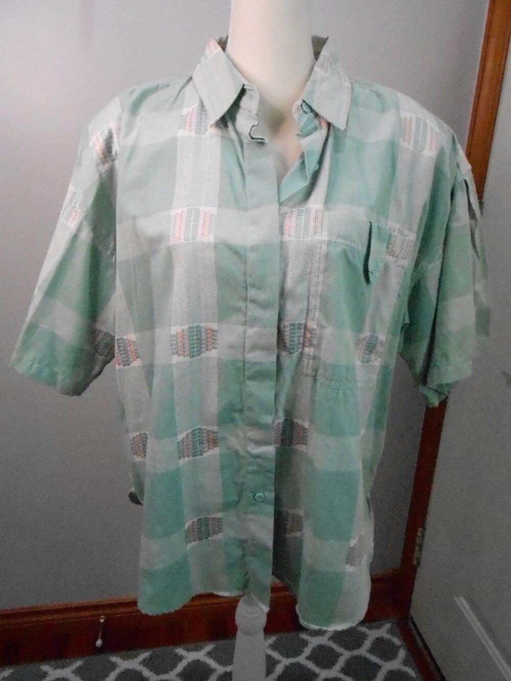KZK Women's Green & White Plaid Aztec Print Short Sleeve Collared Blouse-Lg-VTG